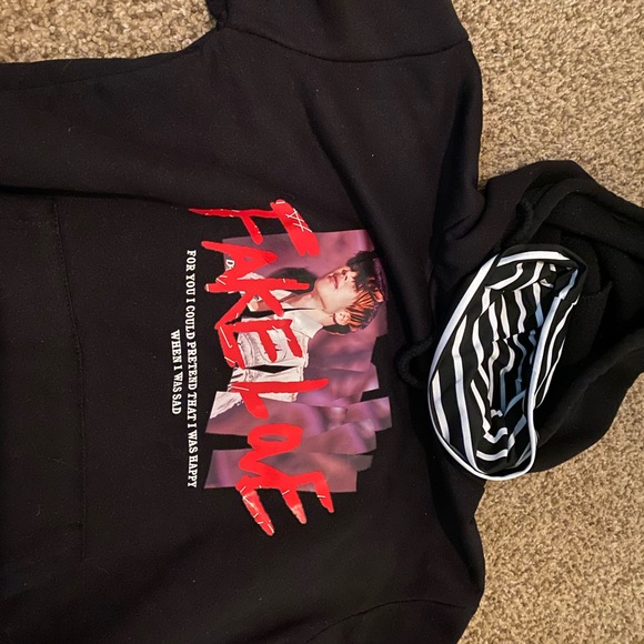 BTS kpop fake love hoodie - Picture 2 of 4